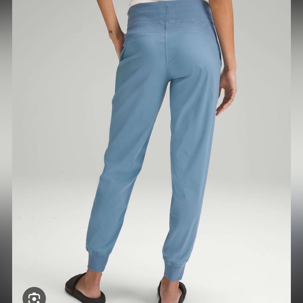Lululemon dance studio Blue Jogger Pants - Picture 2 of 5